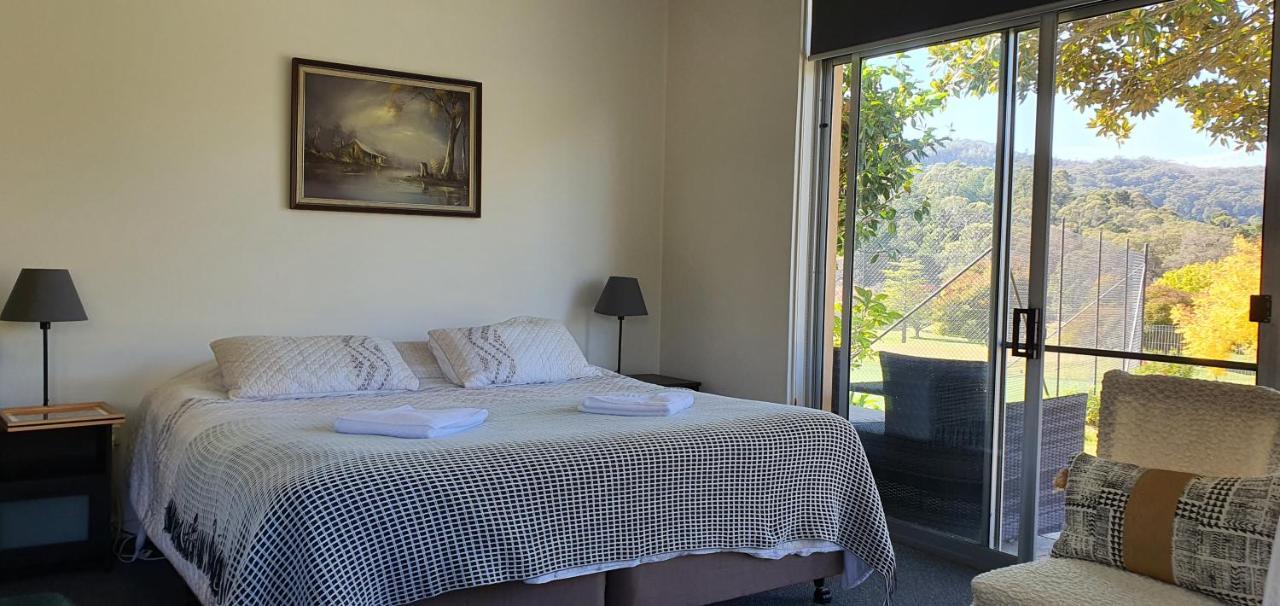 בואוראל Golfview Lodge מראה חיצוני תמונה