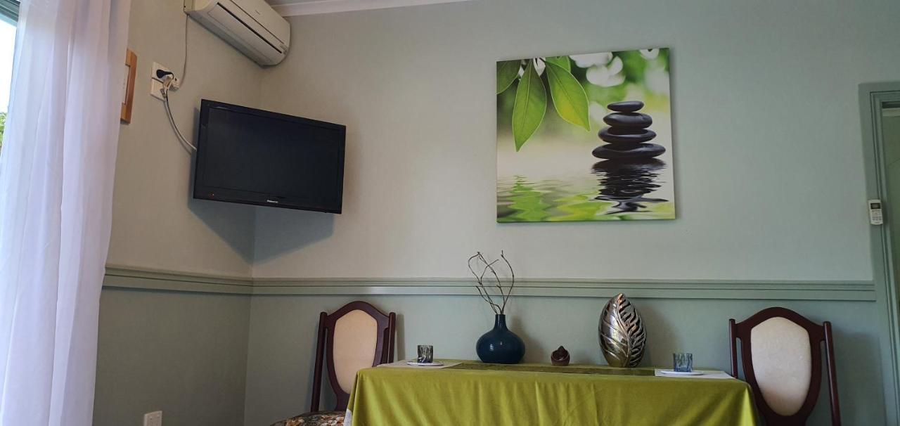 בואוראל Golfview Lodge מראה חיצוני תמונה